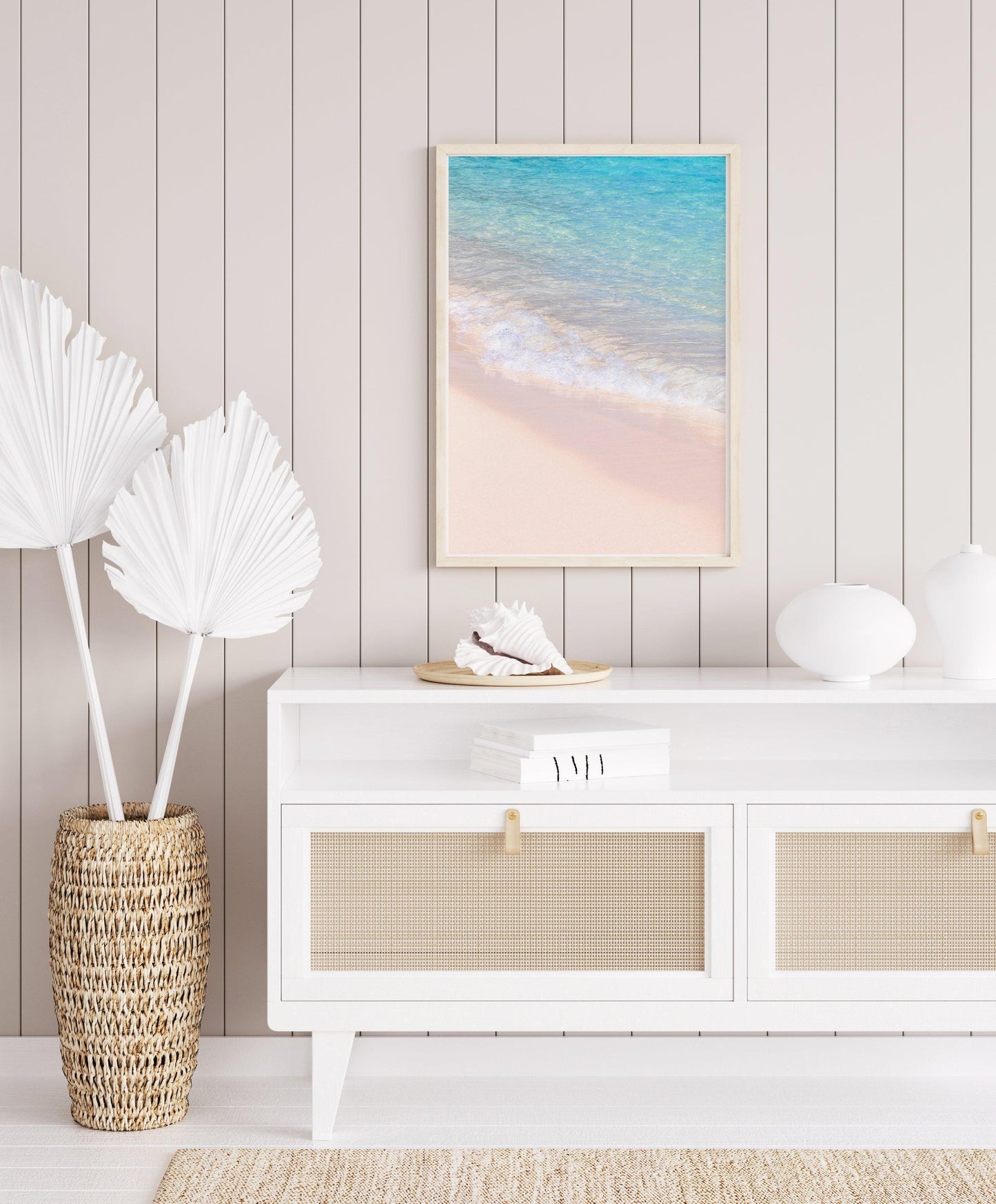 Vertical photo of pink sand and turquoise water at Horseshoe Bay Beach in Bermuda
